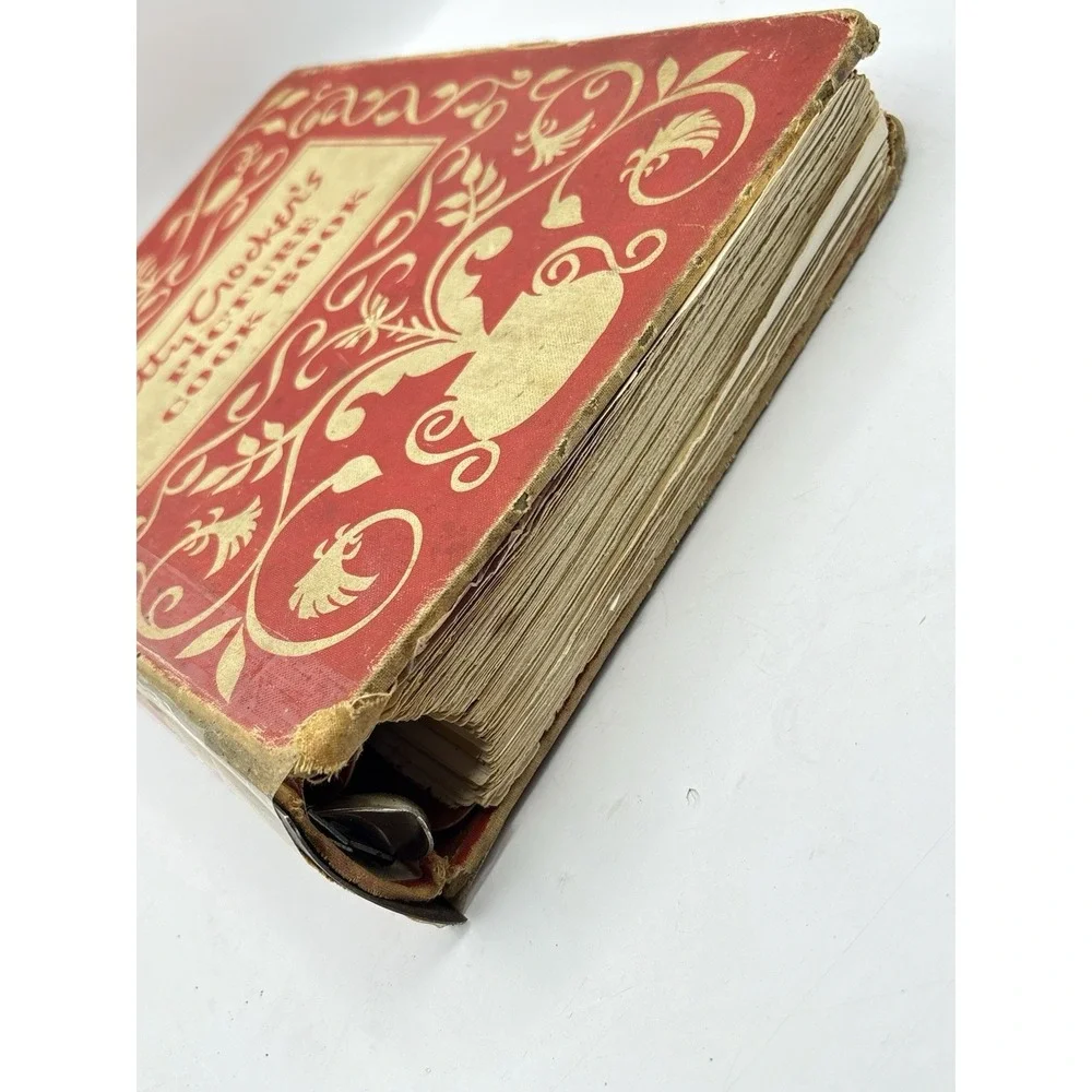 Vintage Betty Crockers Picture Cook Book Binder Red And White Kitchen Decor